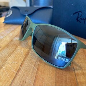 Ray-Ban Green Sunglasses NEW